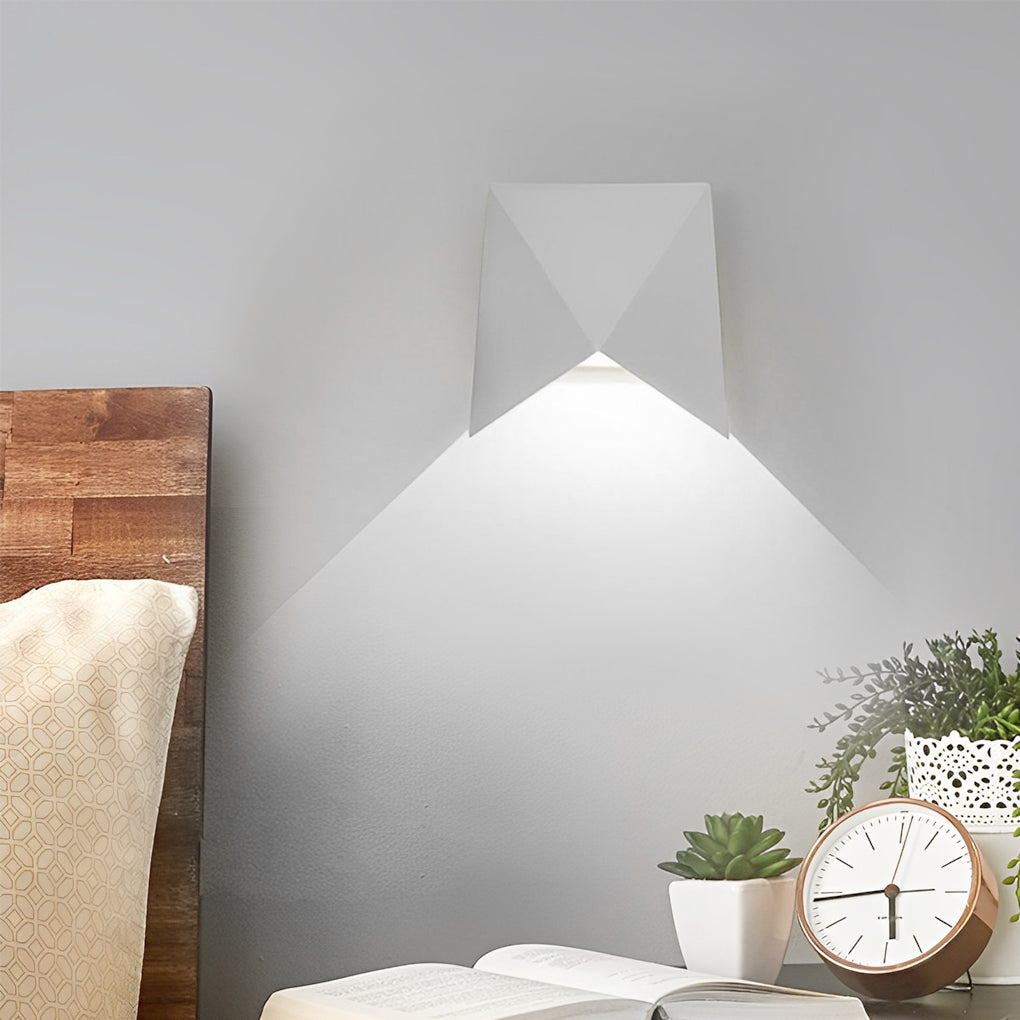 WILLOUGHBY MODERN GEOMETRIC LED WALL LIGHTING"  
2. "HARTWELL AQUA-RESISTANT ALUMINUM WALL SCONCE"  
3. "PENDLETON CONTEMPORARY 5W LED WALL APPLIQUE"  
4. "KENSINGTON STYLIZED ALUMINUM LIGHTING SCONCE"  
5. "RAVENSCROFT INNOVATIVE GEOMETRIC WALL LANTERN