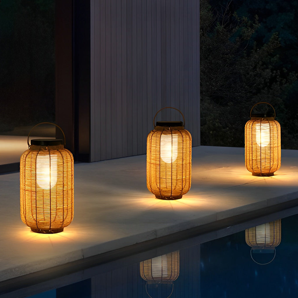 WINDSOR WICKER SOLAR FLOOR LANTERN WITH LED ILLUMINATION