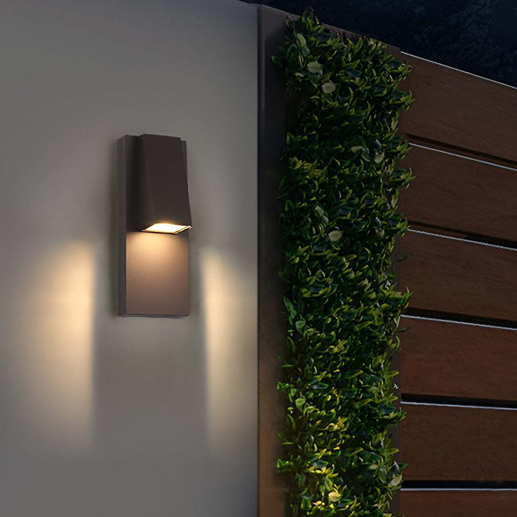 RAVENSWORTH RECTANGULAR OUTDOOR LED WALL SCONCE