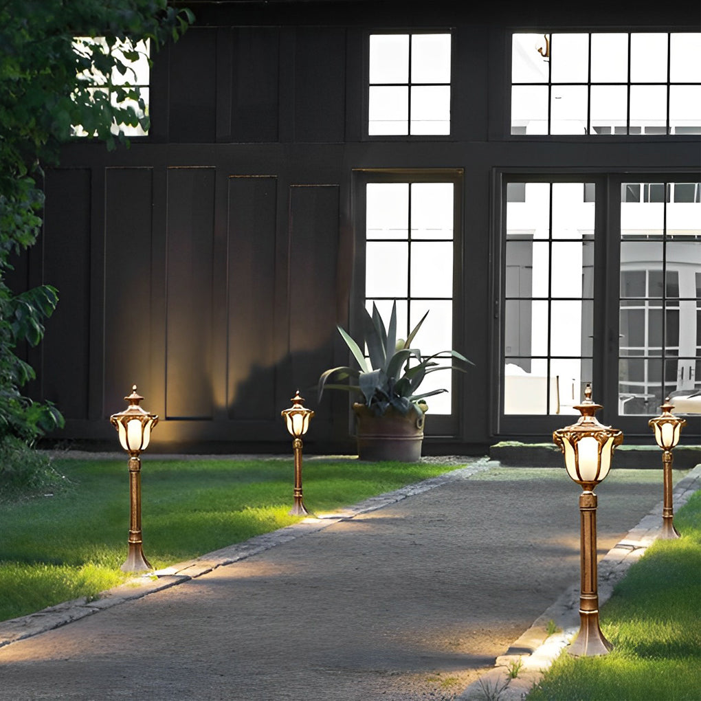 WINDSOR GARDEN LED ILLUMINATION POST - Robust & Weather-Resistant