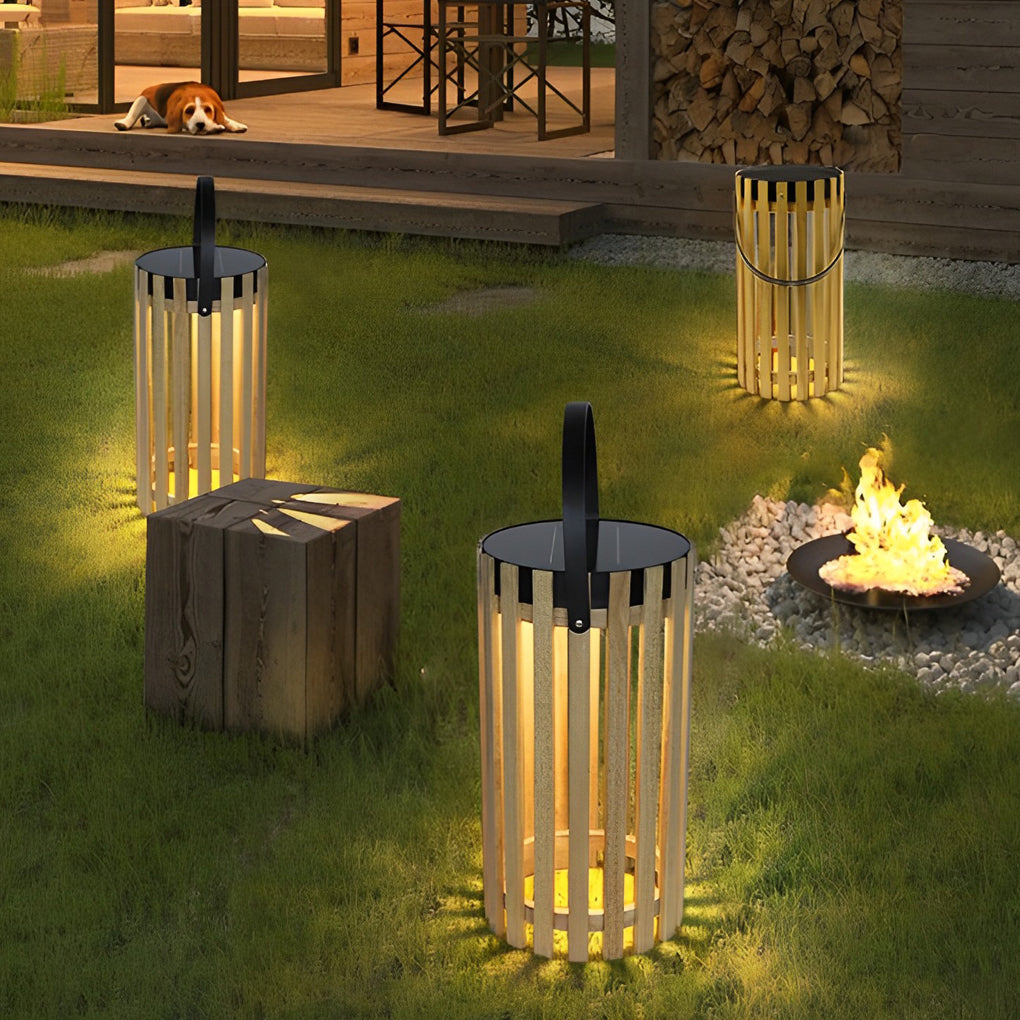 WINDSOR SOLAR-POWERED OUTDOOR ILLUMINATOR WITH WATER-RESISTANT DESIGN