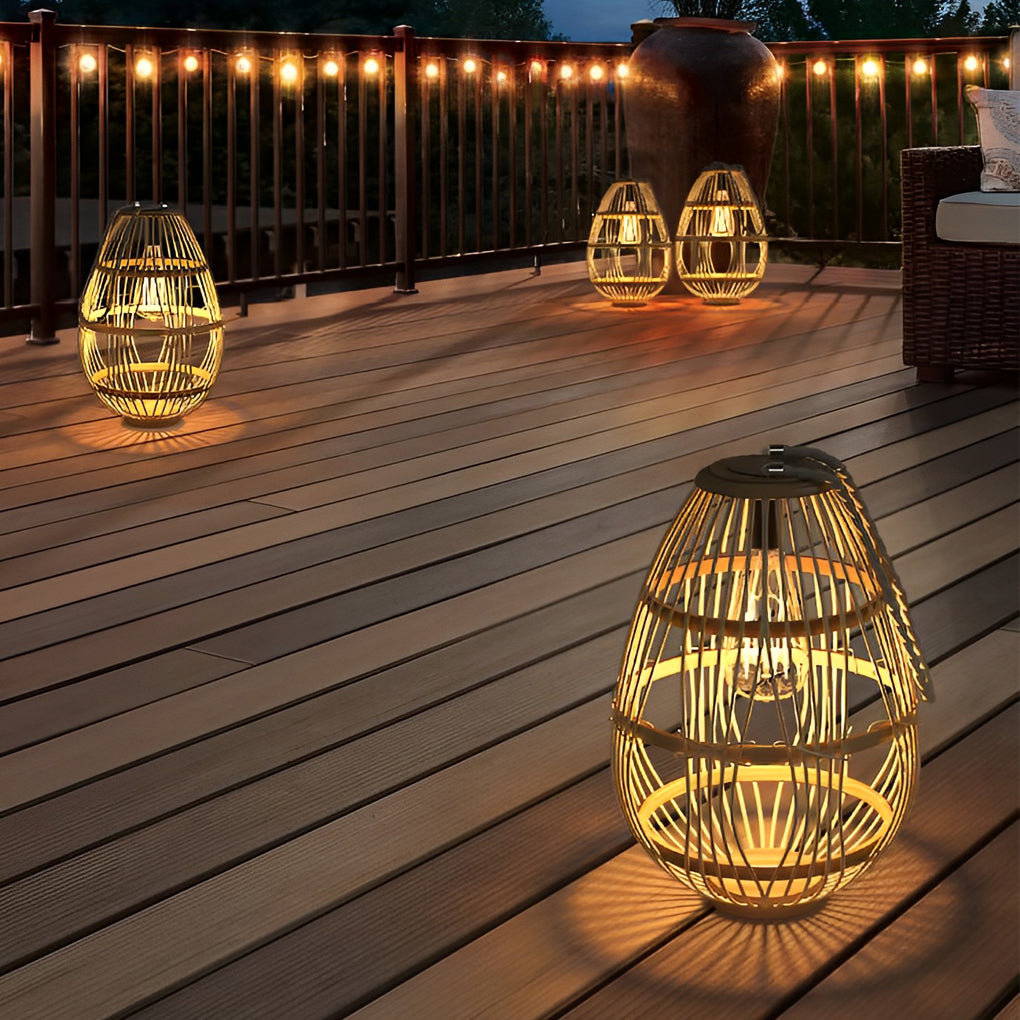 WINCHESTER RATTAN SOLAR GARDEN ILLUMINATOR WITH WATER-RESISTANT DESIGN