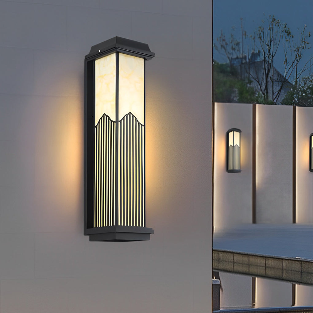 WINDSOR SOLAR-POWERED OUTDOOR WALL LANTERN WITH REMOTE CONTROL