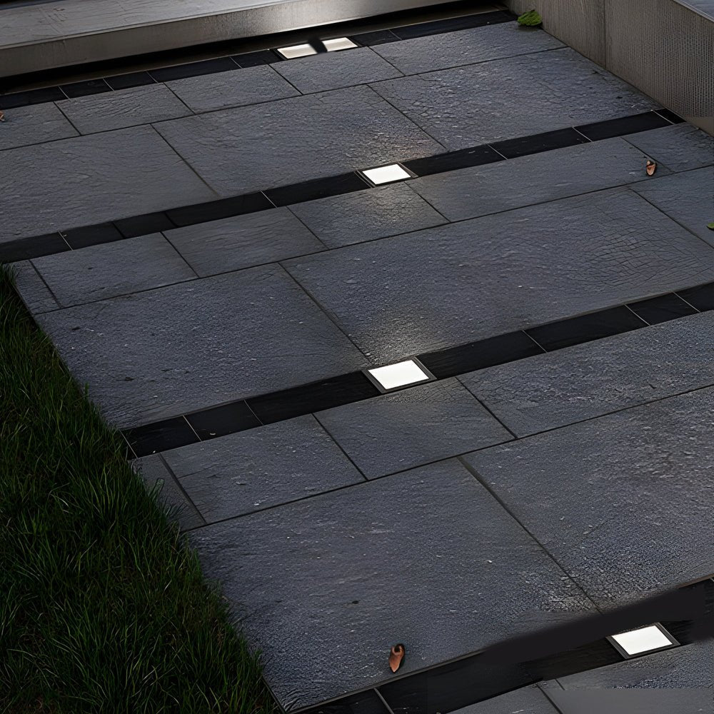 WINDSOR SQUARE LED GROUND LIGHTING SET WITH AUTOMATIC SENSOR FOR PATHWAY ILLUMINATION