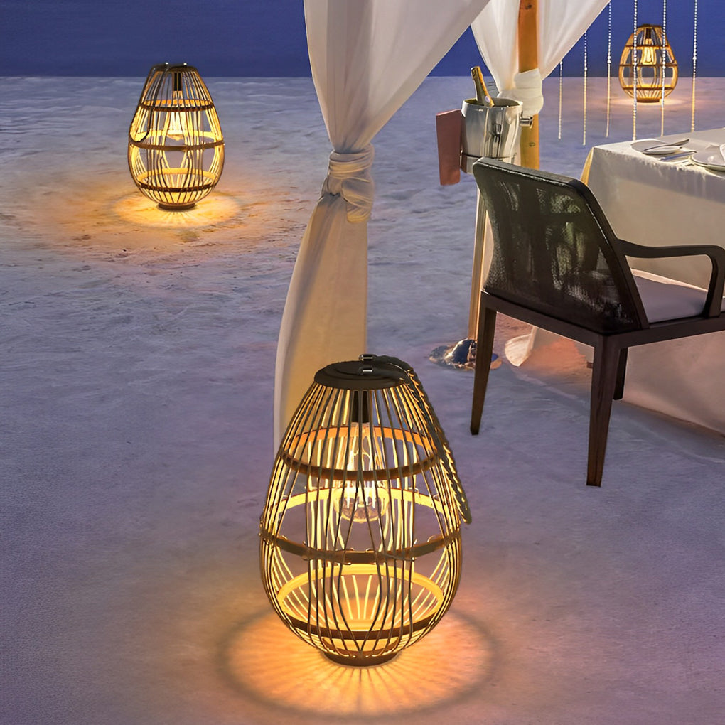WINCHESTER RATTAN SOLAR GARDEN ILLUMINATOR WITH WATER-RESISTANT DESIGN
