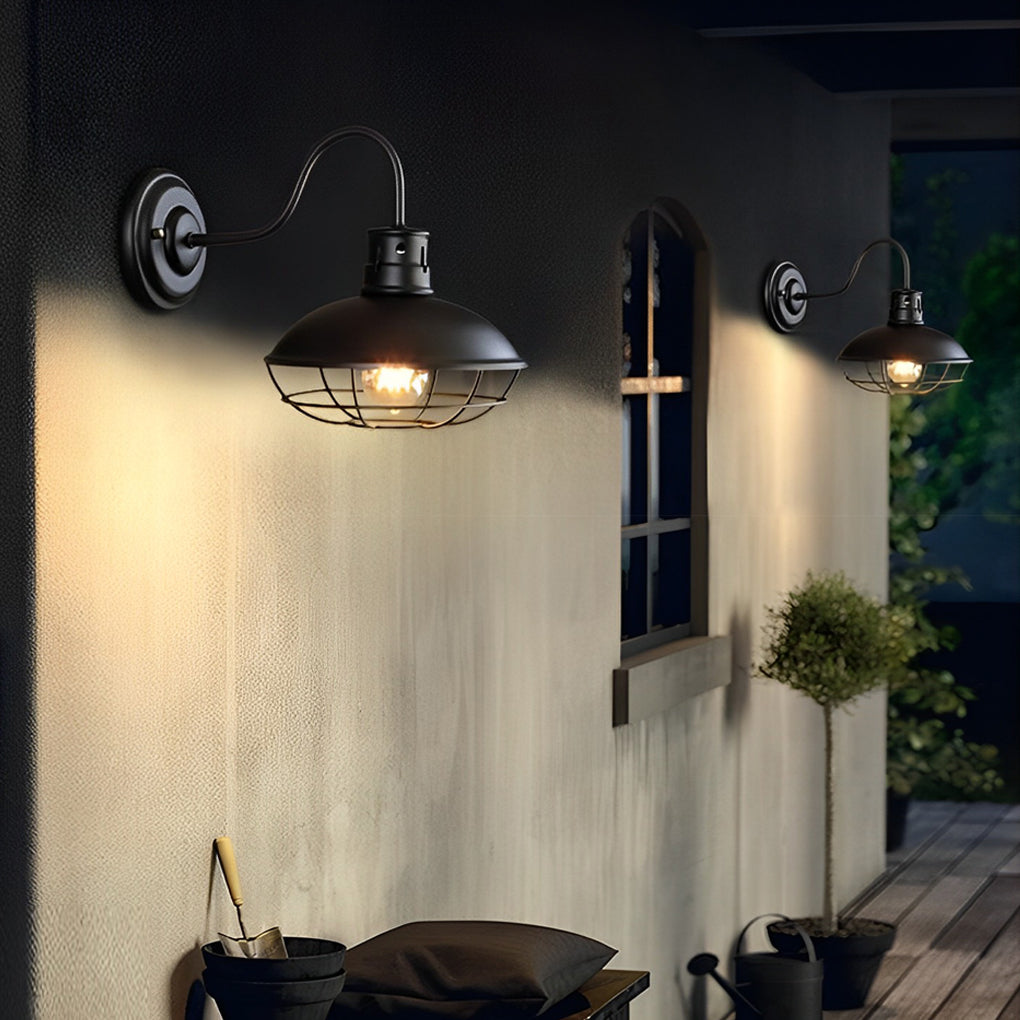 WINDSOR IRON VINTAGE OUTDOOR WALL LANTERN