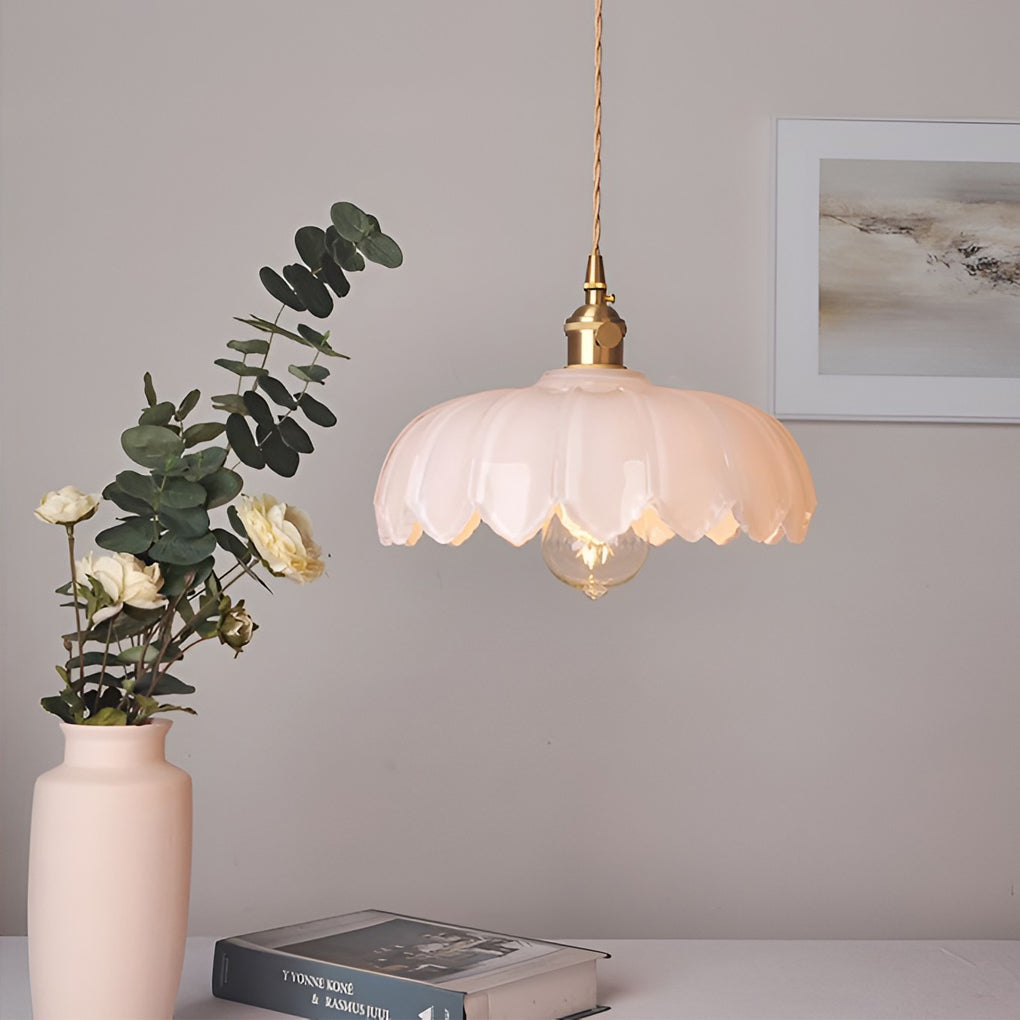 WINDSOR BLOOM GLASS AND BRASS HANGING LIGHT
