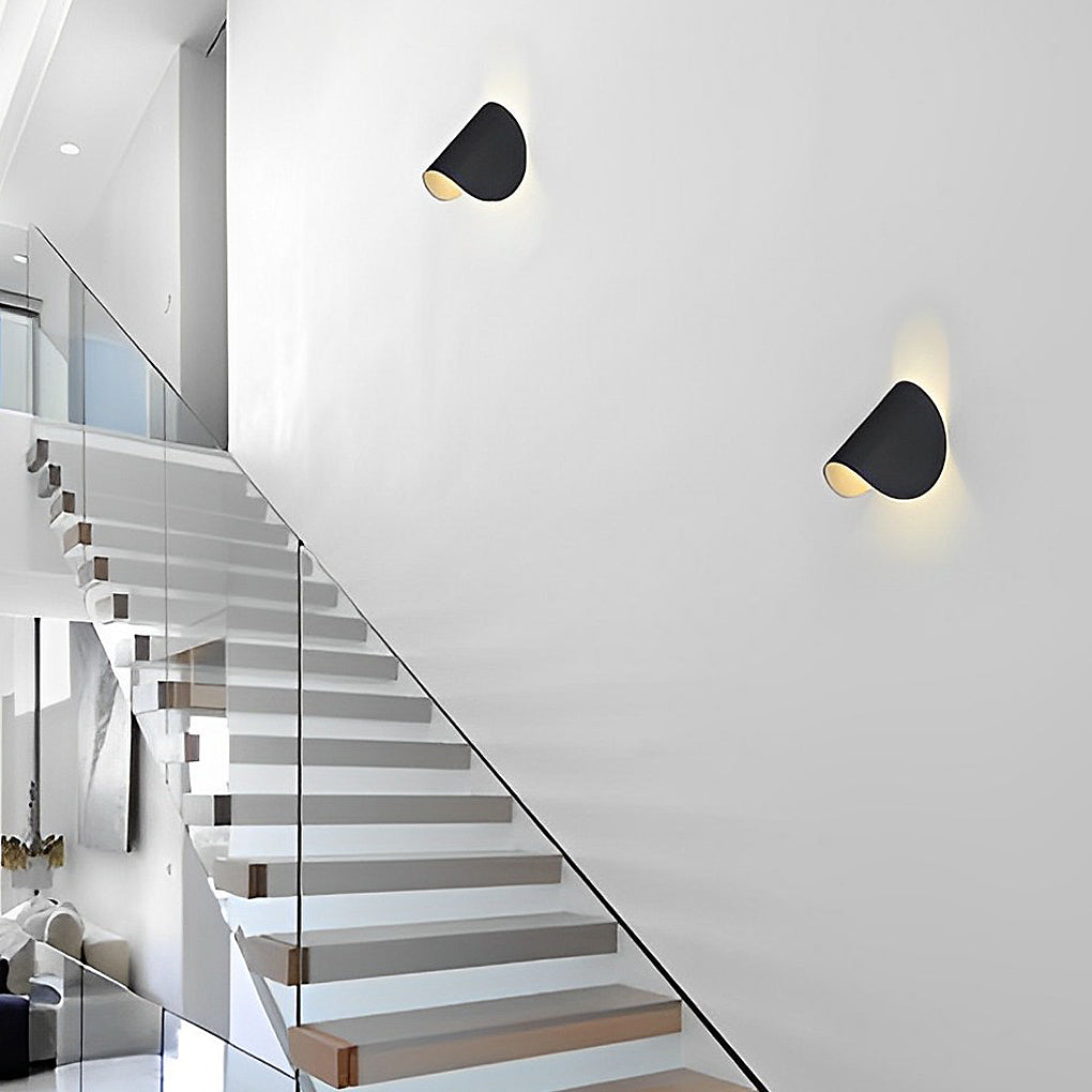 WINTHORPE METAL ADJUSTABLE LED WALL SCONCE