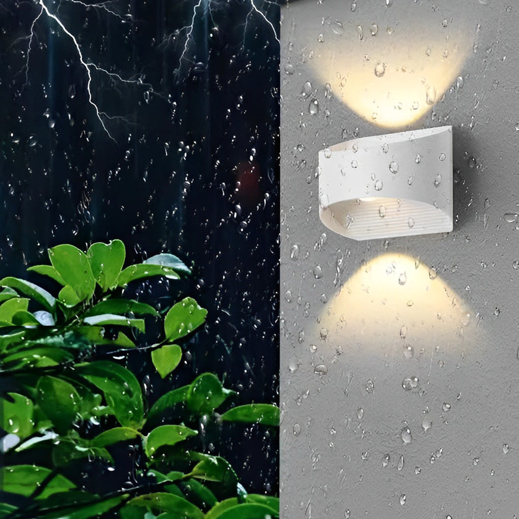 WINTERBOURNE DUAL-FACED LED OUTDOOR WALL SCONCE