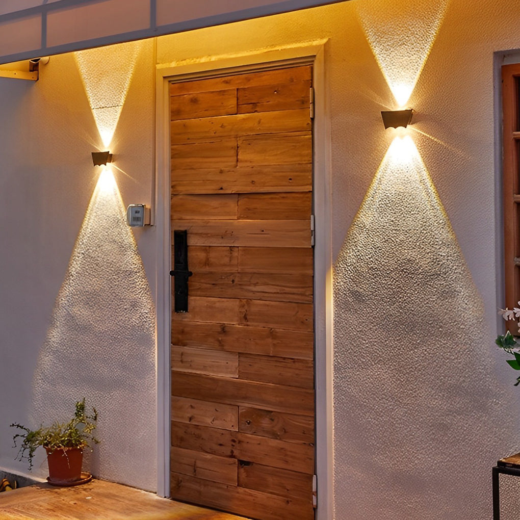 WINDSOR LUMINAIRE BLACK WALL WASHER WITH DUAL LIGHTING
