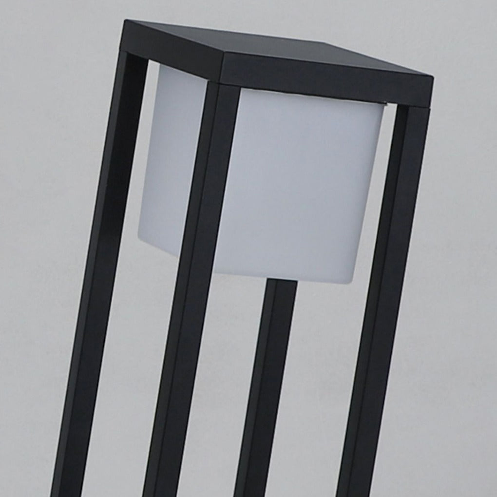 RAVENHURST SOLAR-POWERED RECTANGULAR PATH LIGHTING IN BLACK ALUMINUM