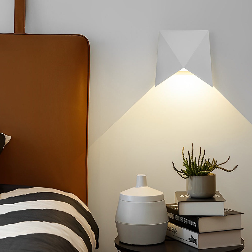 WILLOUGHBY MODERN GEOMETRIC LED WALL LIGHTING"  
2. "HARTWELL AQUA-RESISTANT ALUMINUM WALL SCONCE"  
3. "PENDLETON CONTEMPORARY 5W LED WALL APPLIQUE"  
4. "KENSINGTON STYLIZED ALUMINUM LIGHTING SCONCE"  
5. "RAVENSCROFT INNOVATIVE GEOMETRIC WALL LANTERN