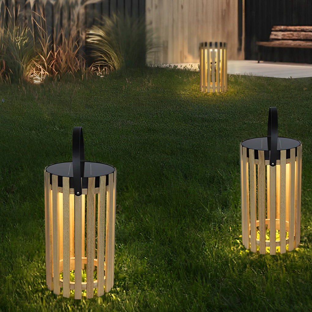 WINDSOR SOLAR-POWERED OUTDOOR ILLUMINATOR WITH WATER-RESISTANT DESIGN