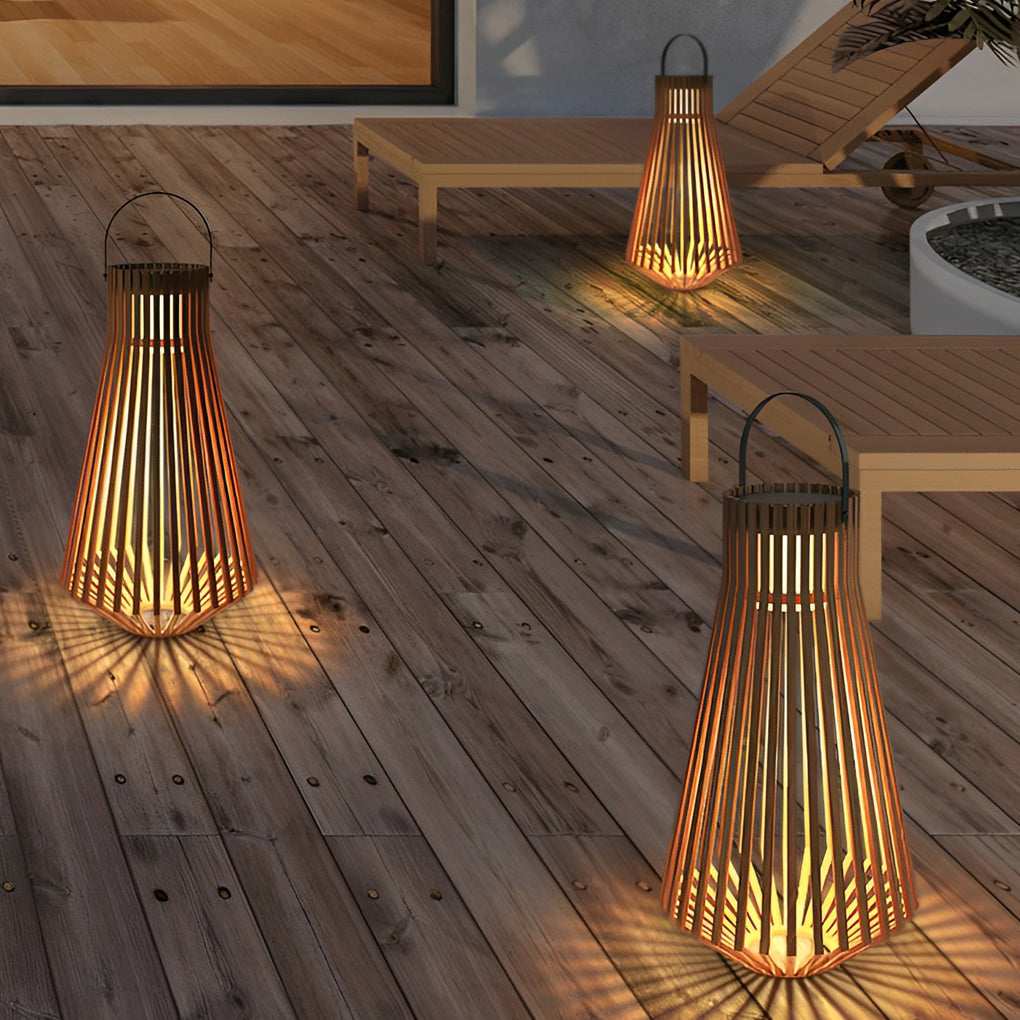 WINDSOR WOODEN SOLAR GARDEN ILLUMINATORS WITH ADJUSTABLE HEIGHT