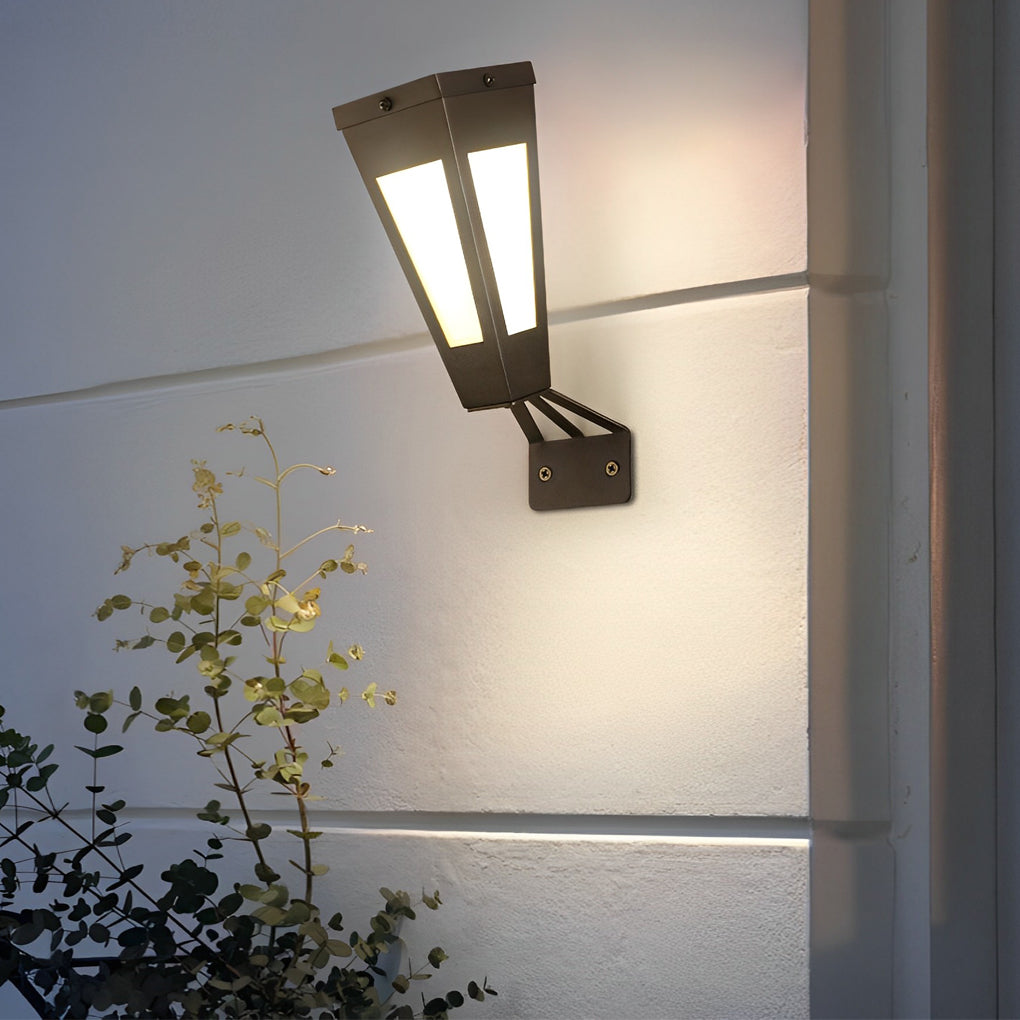 WINDSOR SOLAR-POWERED METAL WALL LANTERN WITH LED ILLUMINATION