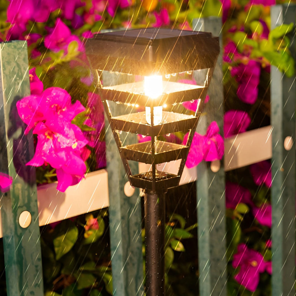 WINDSOR SOLAR GLOBE POST LANTERN WITH SMART LIGHTING TECHNOLOGY