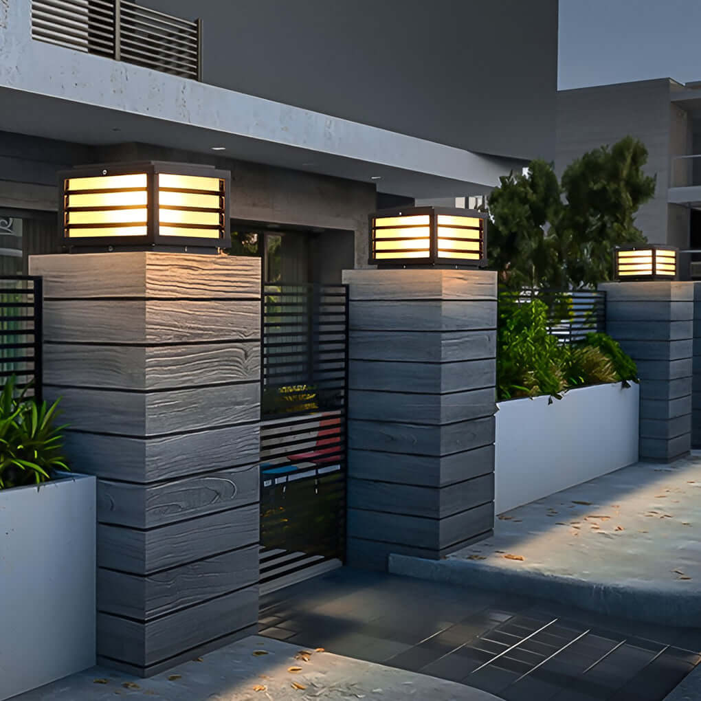 WINDSOR SOLAR GLOW FENCE POST ILLUMINATORS