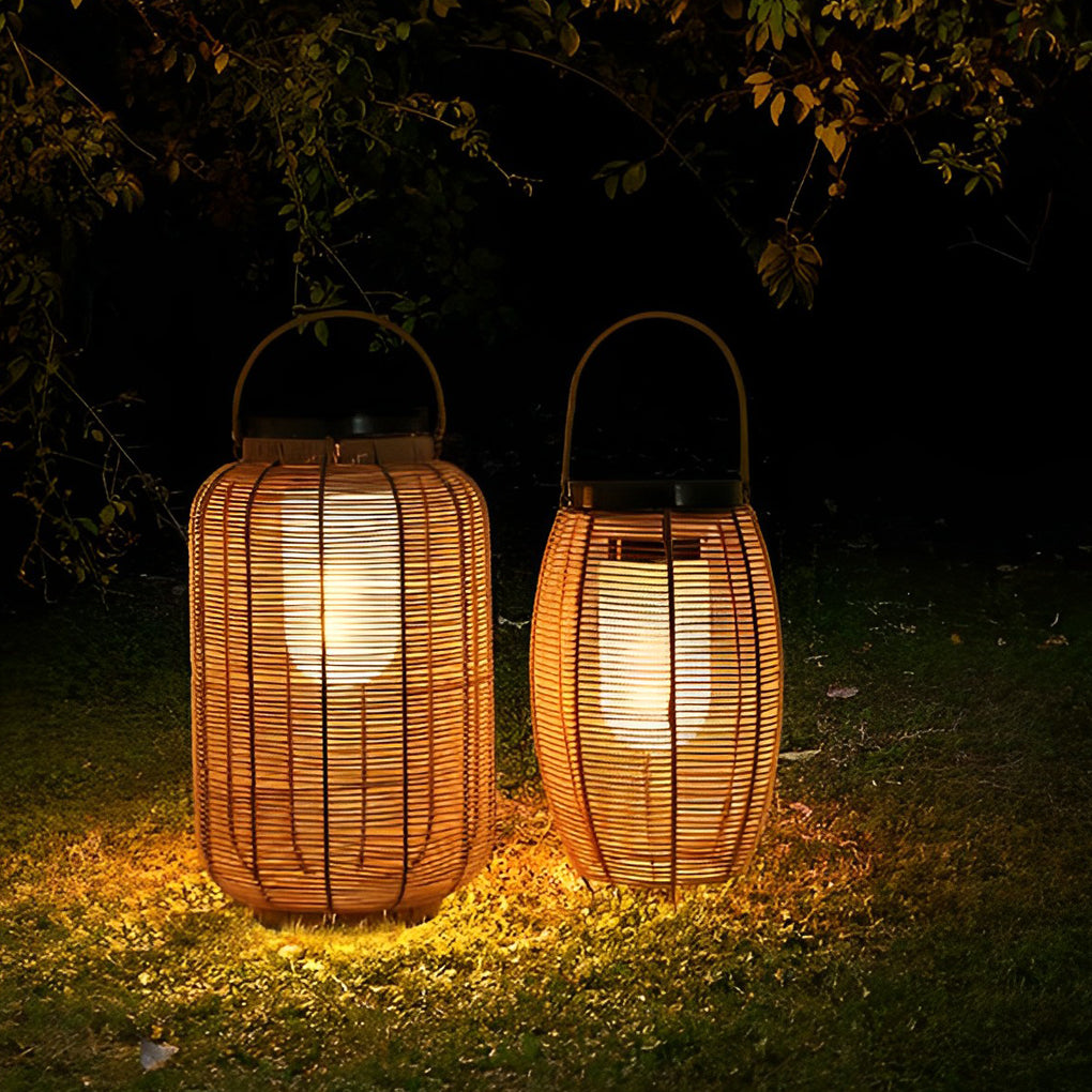 WINDSOR WICKER SOLAR FLOOR LANTERN WITH LED ILLUMINATION