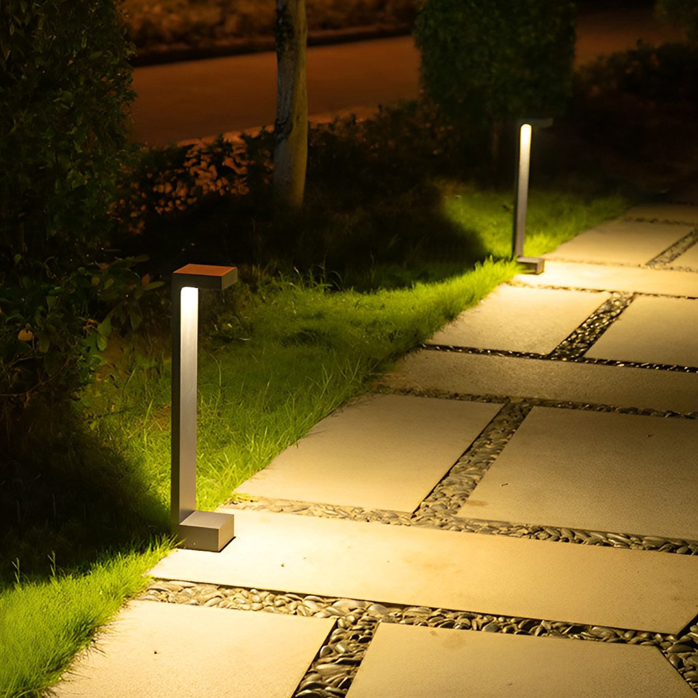 BRAMLEY ALUMINUM LED PATH LIGHTS WITH WATER-RESISTANT BLACK COATING