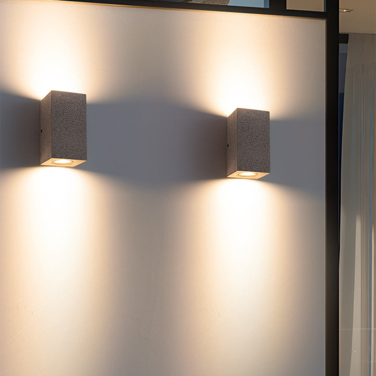 CHALFONT RAINPROOF DUAL-FACED WALL LANTERN