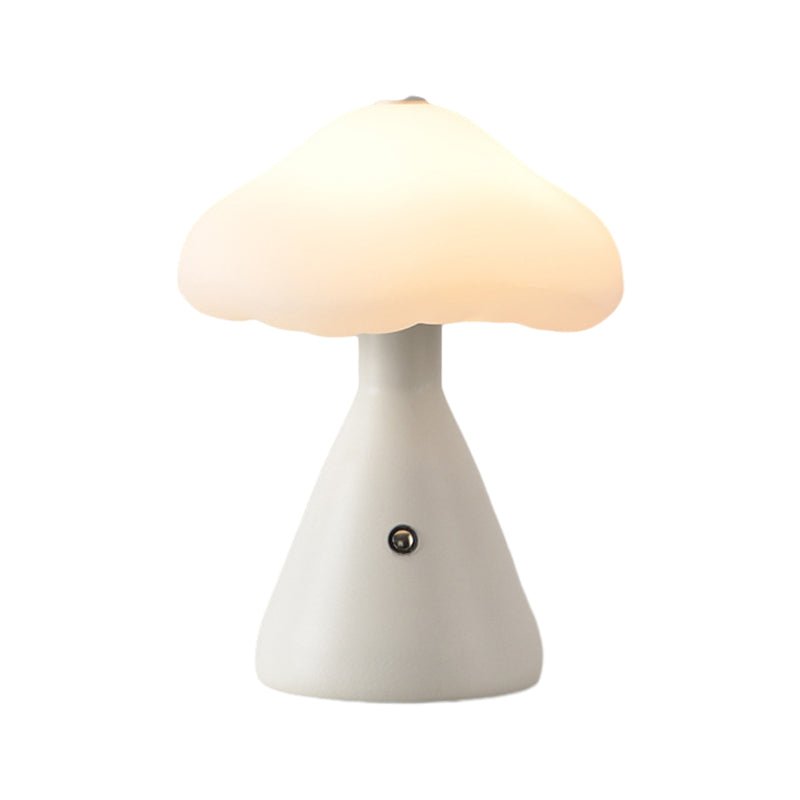 WINTHORPE METALLIC MUSHROOM-FORM LED TABLE LAMP