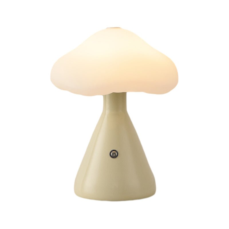 WINTHORPE METALLIC MUSHROOM-FORM LED TABLE LAMP