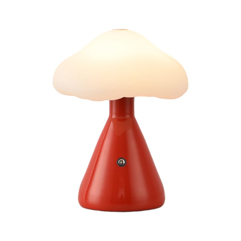 WINTHORPE METALLIC MUSHROOM-FORM LED TABLE LAMP