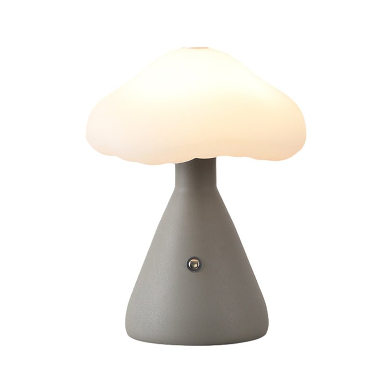 WINTHORPE METALLIC MUSHROOM-FORM LED TABLE LAMP