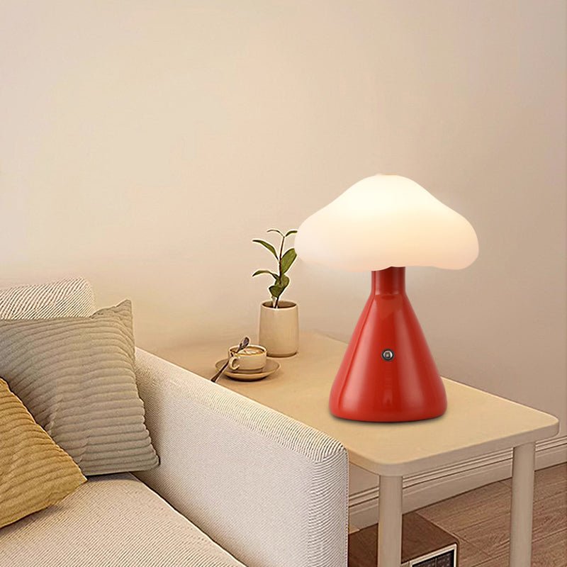 WINTHORPE METALLIC MUSHROOM-FORM LED TABLE LAMP