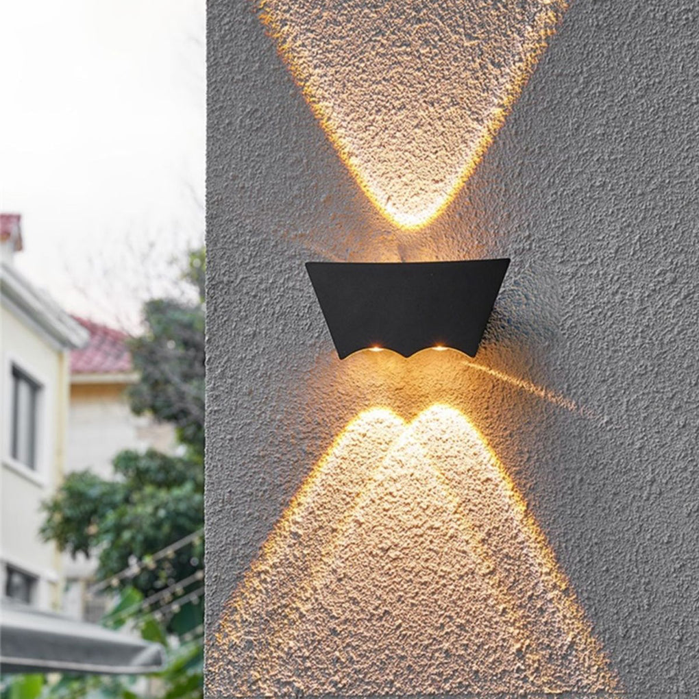 WINDSOR LUMINAIRE BLACK WALL WASHER WITH DUAL LIGHTING