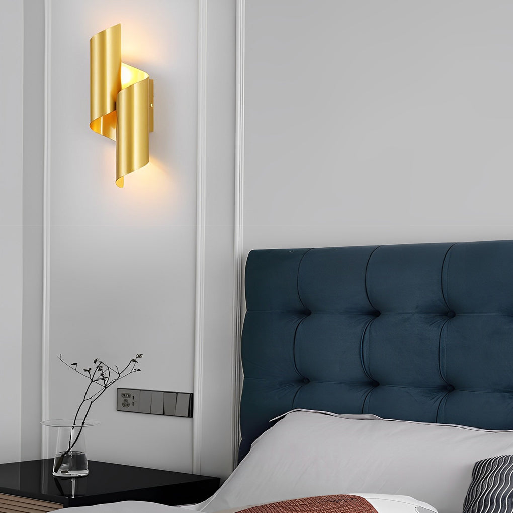 WINTHORPE DUAL-ANGLE MODERN WALL LAMP