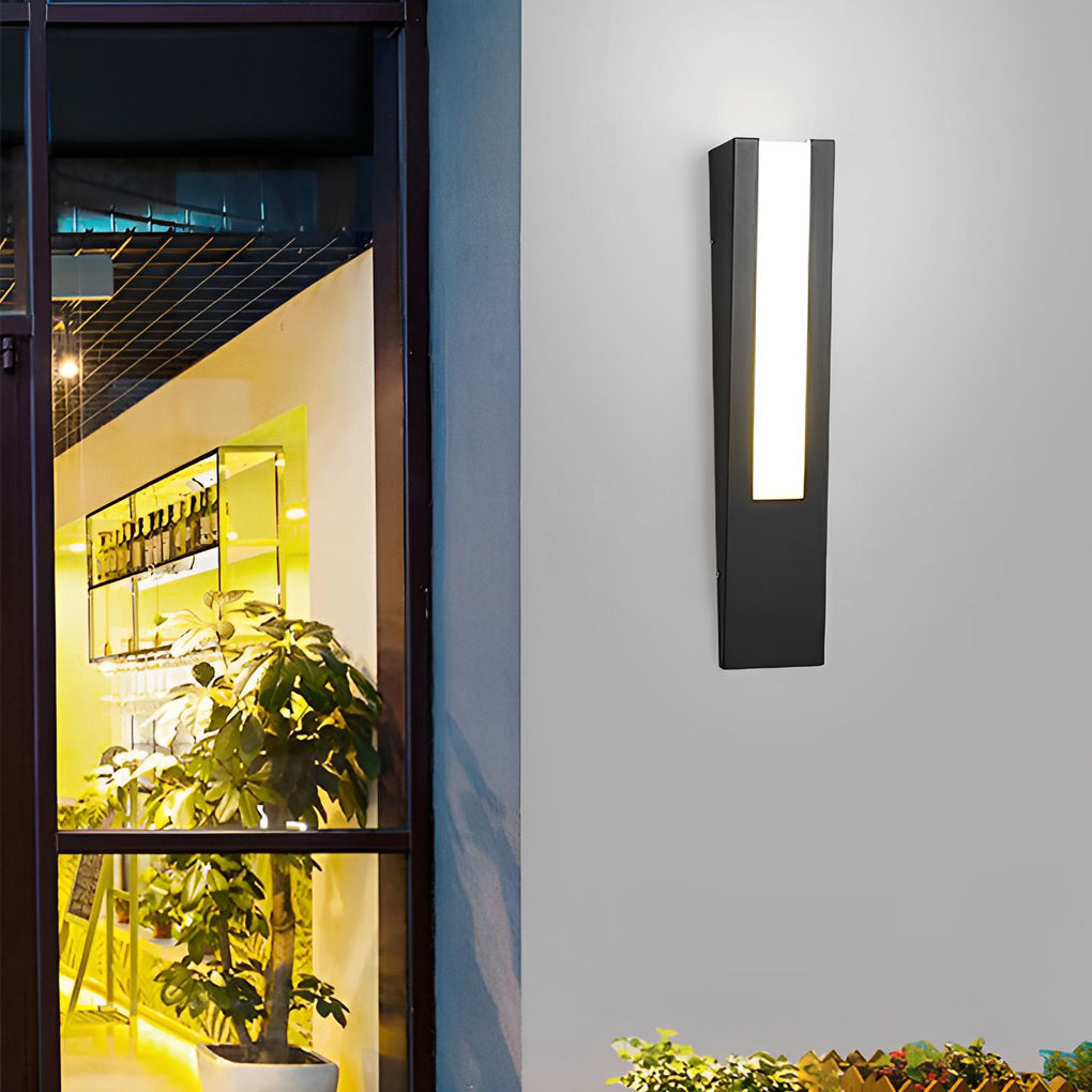 RAVENSCROFT AQUA SHIELD OUTDOOR WALL SCONCE