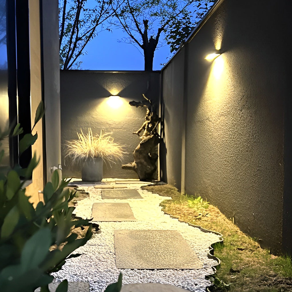 WINDSOR AQUA GUARD LED MOTION WALL SCONCE