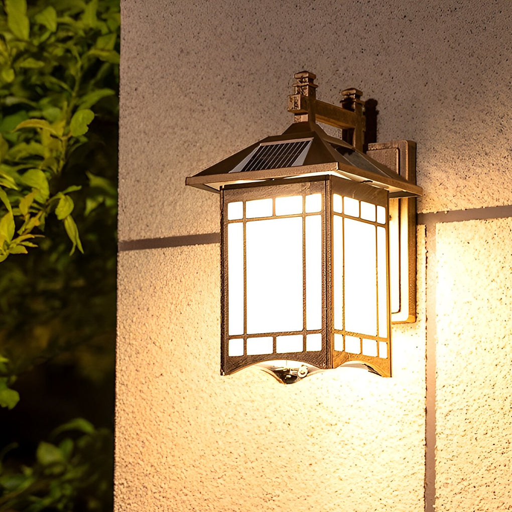 WINTHORPE VINTAGE SOLAR WALL LANTERN WITH REMOTE CONTROL