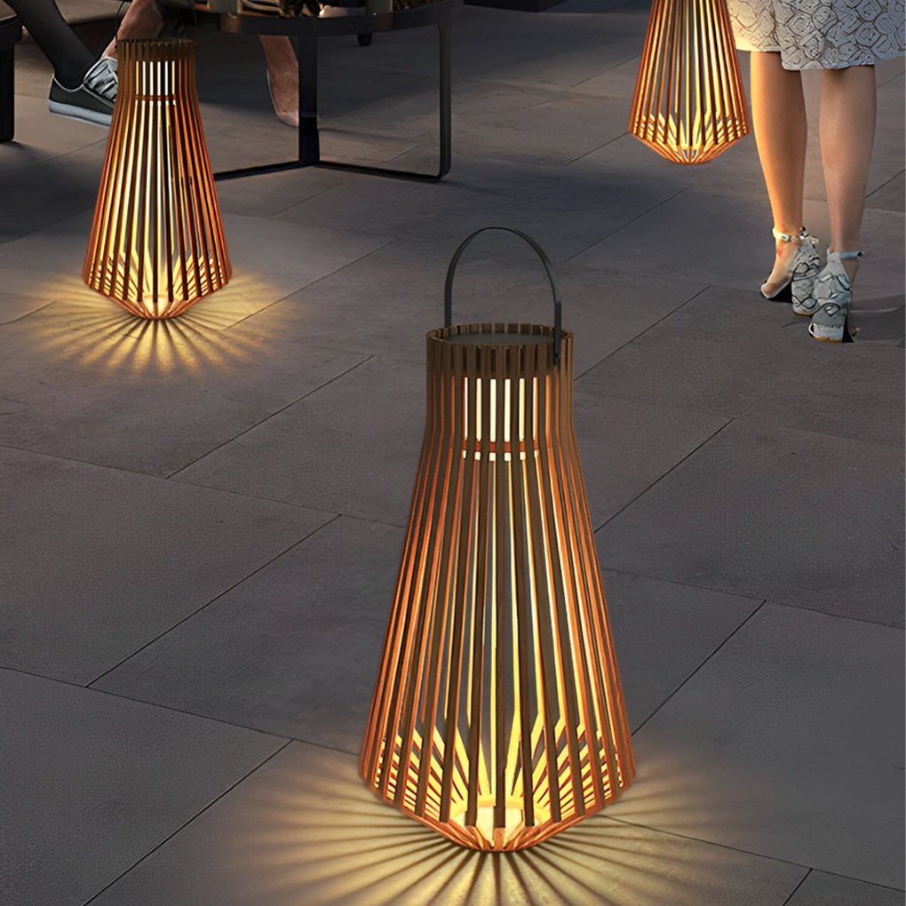 WINDSOR WOODEN SOLAR GARDEN ILLUMINATORS WITH ADJUSTABLE HEIGHT