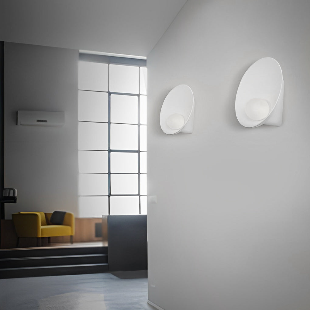 WINTHROP CIRCULAR RESIN AND GLASS WALL LANTERN