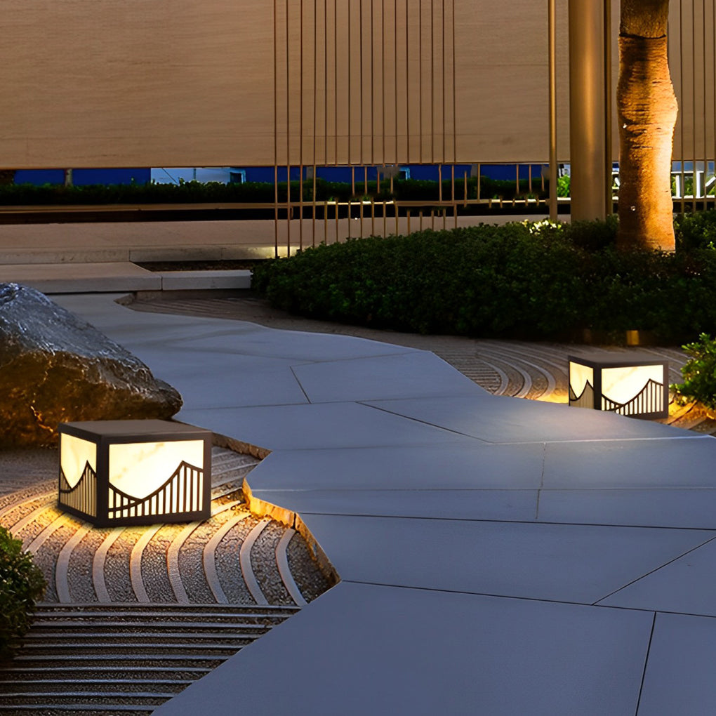 ASHFORD SOLAR ILLUMINATED MOUNTAIN VIEW GARDEN POSTS