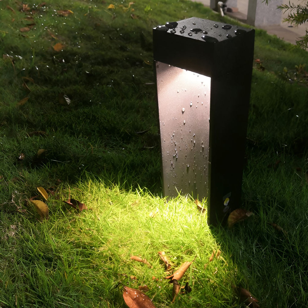 RAVENHURST 5W BLACK OUTDOOR GARDEN LANTERN WITH OPEN FRONT DESIGN AND ENERGY-SAVING TECHNOLOGY