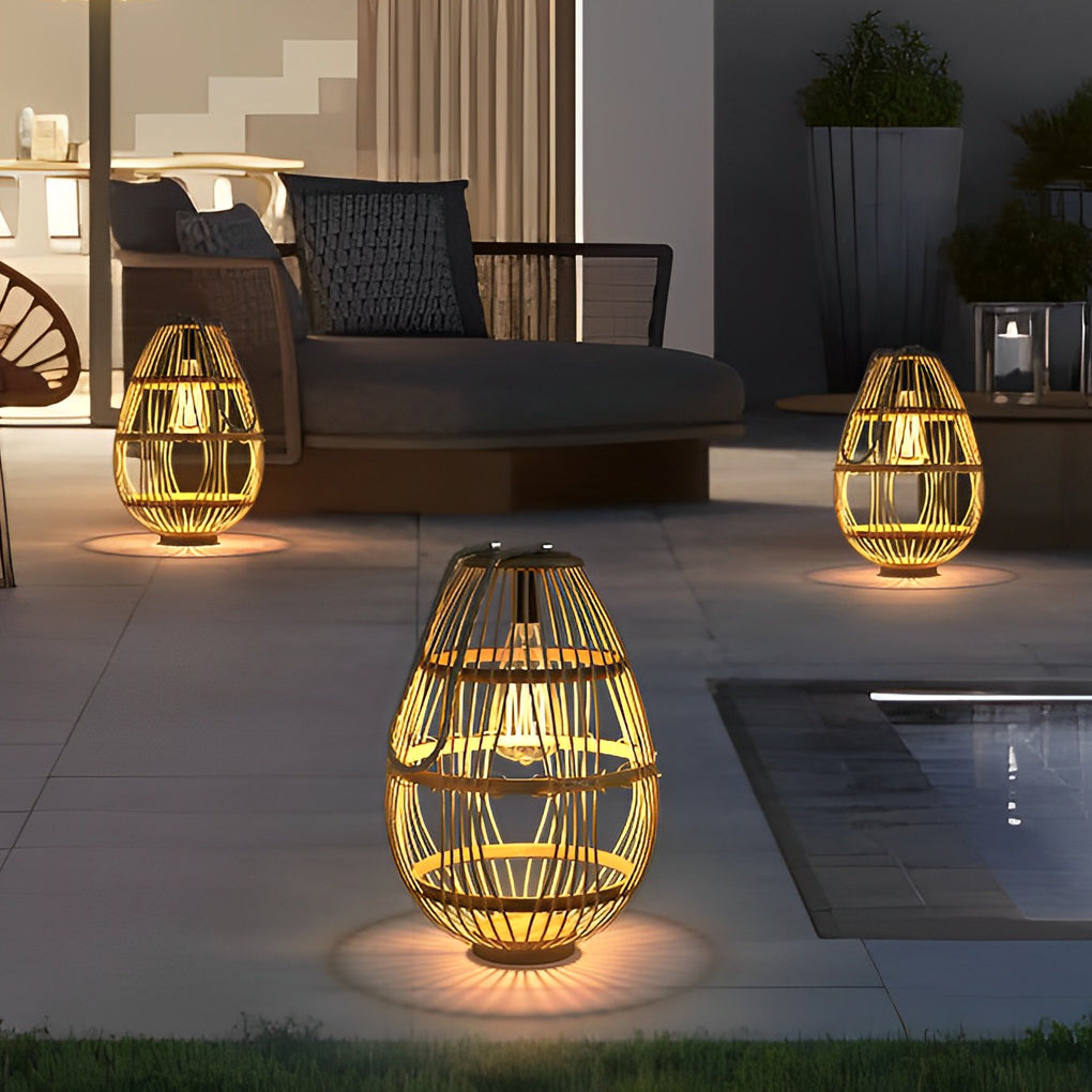 WINCHESTER RATTAN SOLAR GARDEN ILLUMINATOR WITH WATER-RESISTANT DESIGN