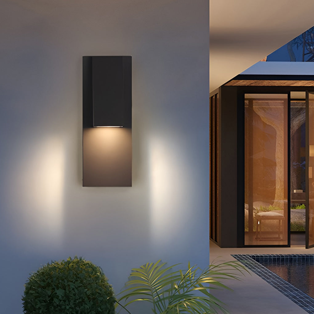 RAVENSWORTH RECTANGULAR OUTDOOR LED WALL SCONCE