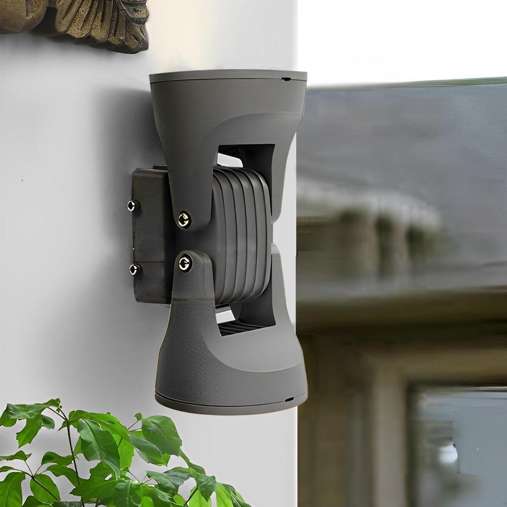 WINDSOR GLOW DUAL-DIRECTIONAL OUTDOOR WALL LANTERN