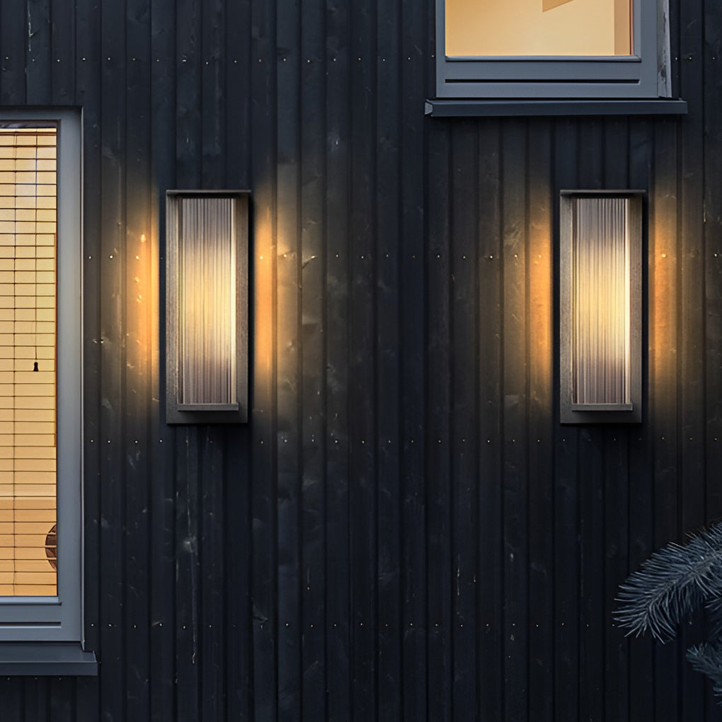 WINDSOR RECTANGULAR SOLAR WALL LANTERN, WATER-RESISTANT LED 3W OUTDOOR LIGHTING