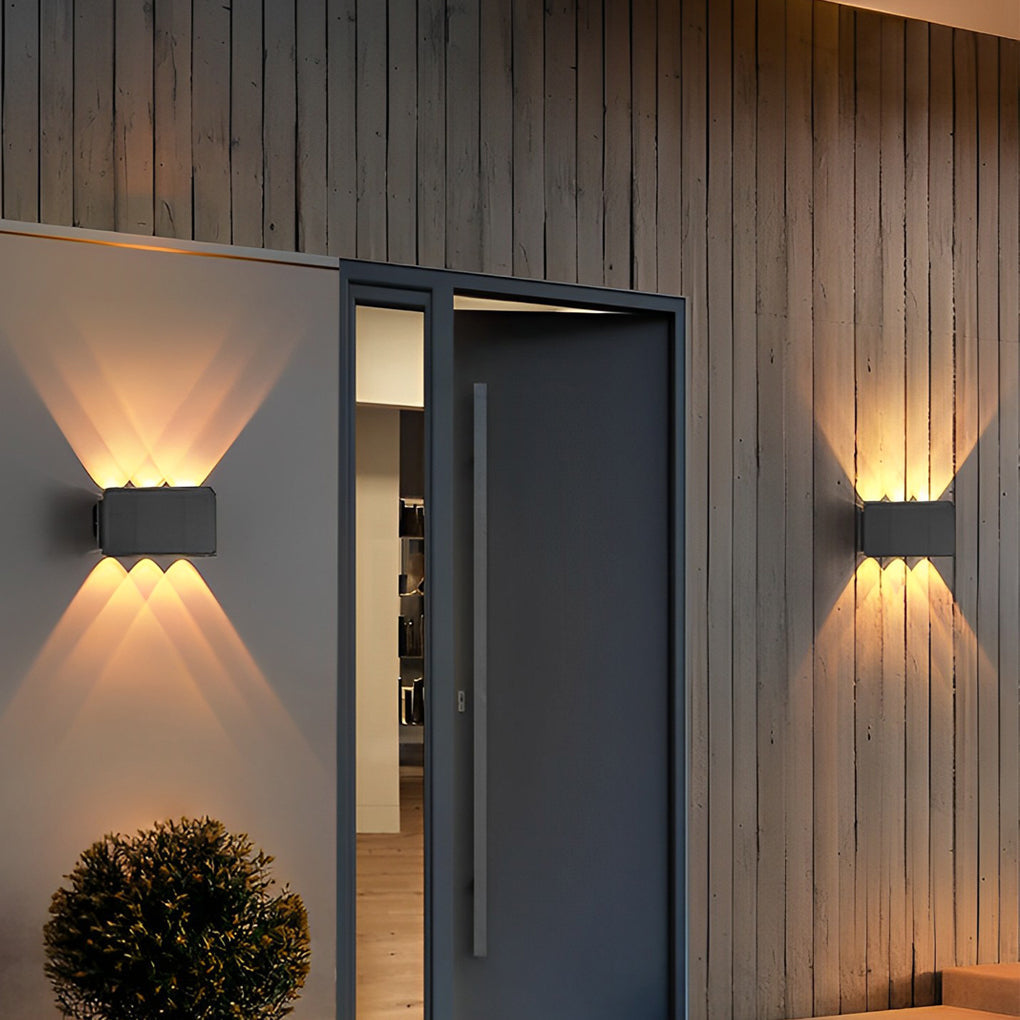 RIVERTON SOLAR-POWERED ILLUMINATION WALL SCONCE