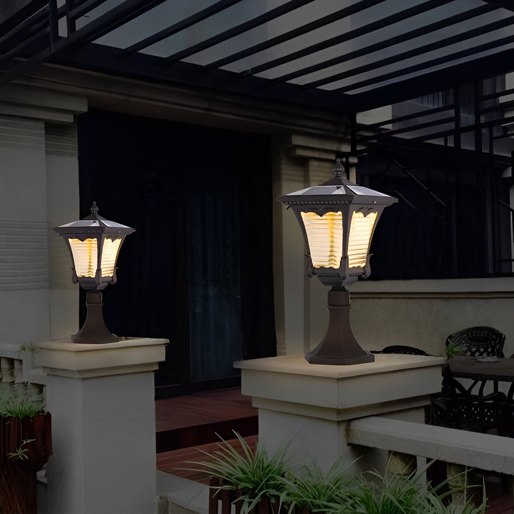 WINDSOR COURT VINTAGE SOLAR GARDEN LANTERN IN RICH COFFEE GOLD TONE