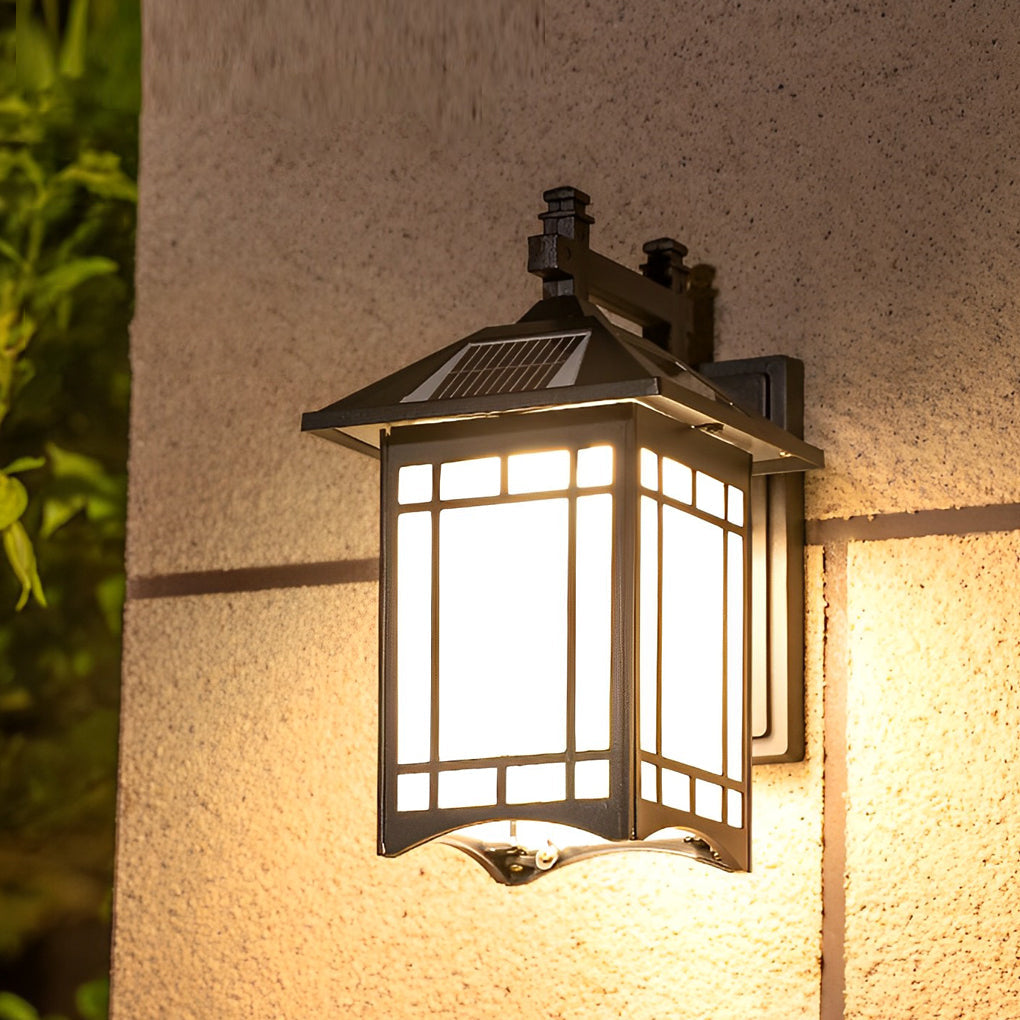 WINTHORPE VINTAGE SOLAR WALL LANTERN WITH REMOTE CONTROL