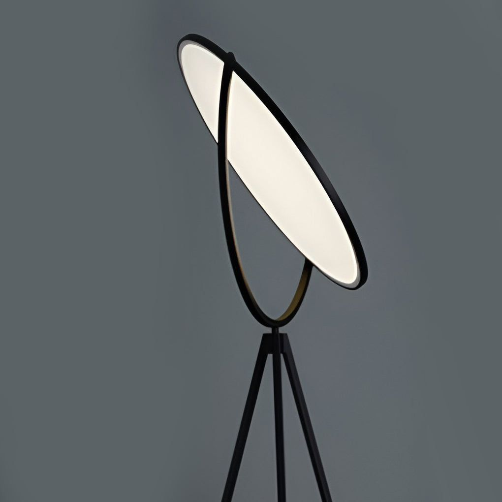 RAVENWOOD TRIO-LEG ILLUMINATOR WITH DYNAMIC LED GLOW