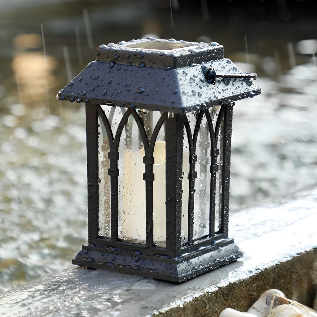RAVENSCROFT SOLAR ILLUMINATOR - WATER-RESISTANT LED LANTERN FOR OUTDOOR USE