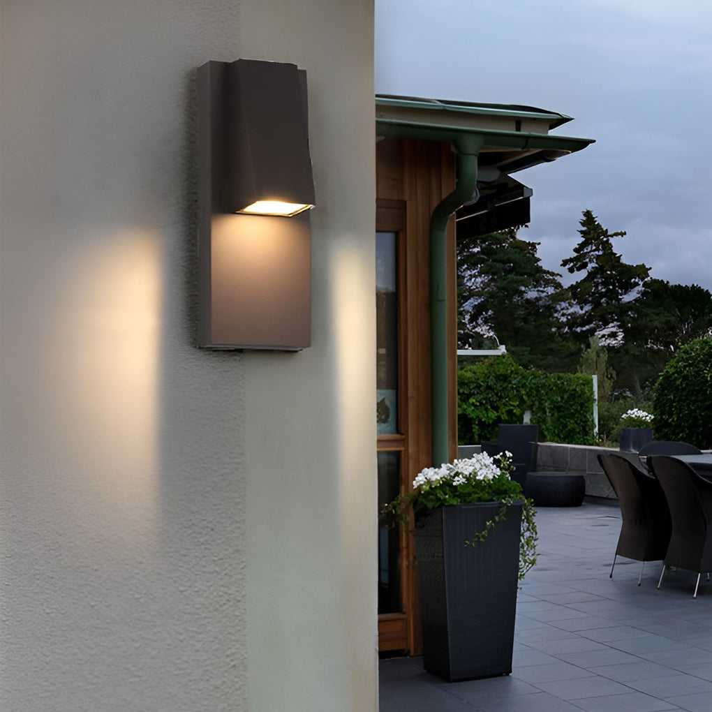 RAVENSWORTH RECTANGULAR OUTDOOR LED WALL SCONCE