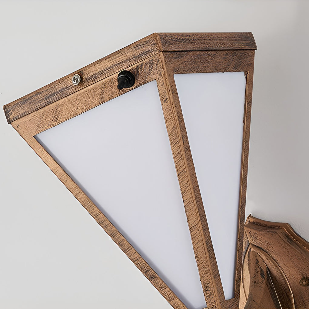 WINDSOR SOLAR-POWERED TAPERED OUTDOOR WALL LANTERN