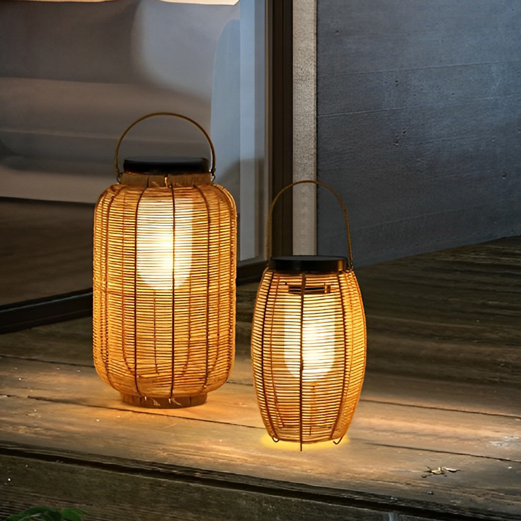 WINDSOR WICKER SOLAR FLOOR LANTERN WITH LED ILLUMINATION